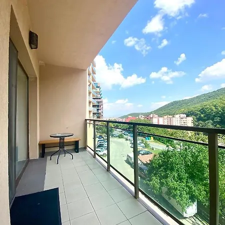 Nature View Family *